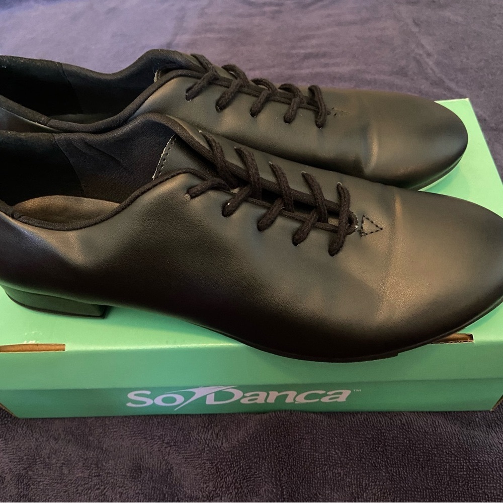 So Danca vegan leather tap shoes size 10